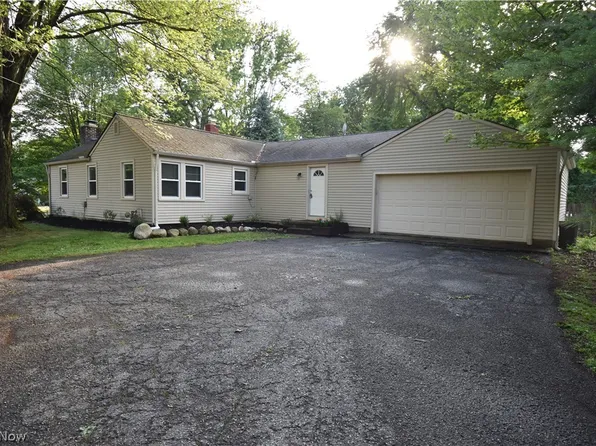 7316 Hopkins Rd, Mentor, OH 44060
