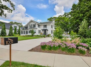 1031 E Bauer Rd, Naperville, IL 60563