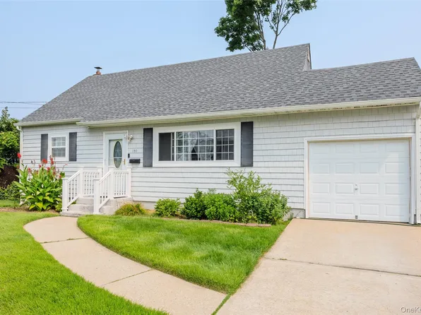 159 Columbus Avenue, West Babylon, NY 11704