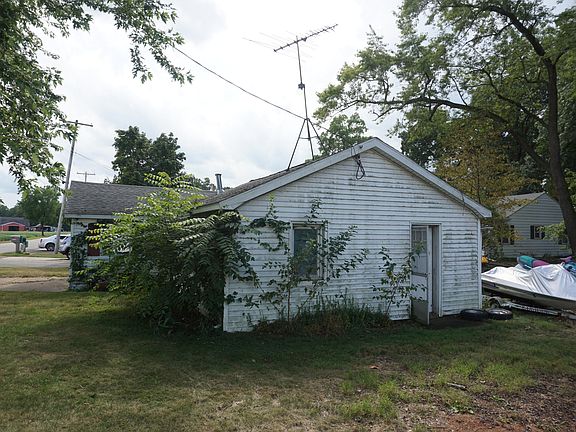 3rd image of 8228 Greenfield Shores Dr