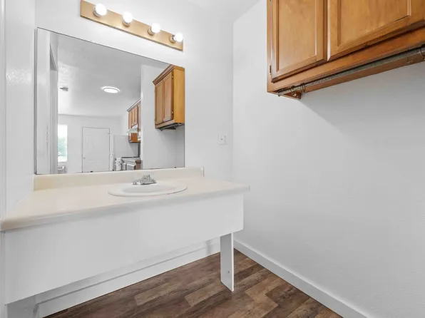 Welcome to Modern Living, 636 Frankie Matthews Dr Unit 10, Waldron, AR 72958