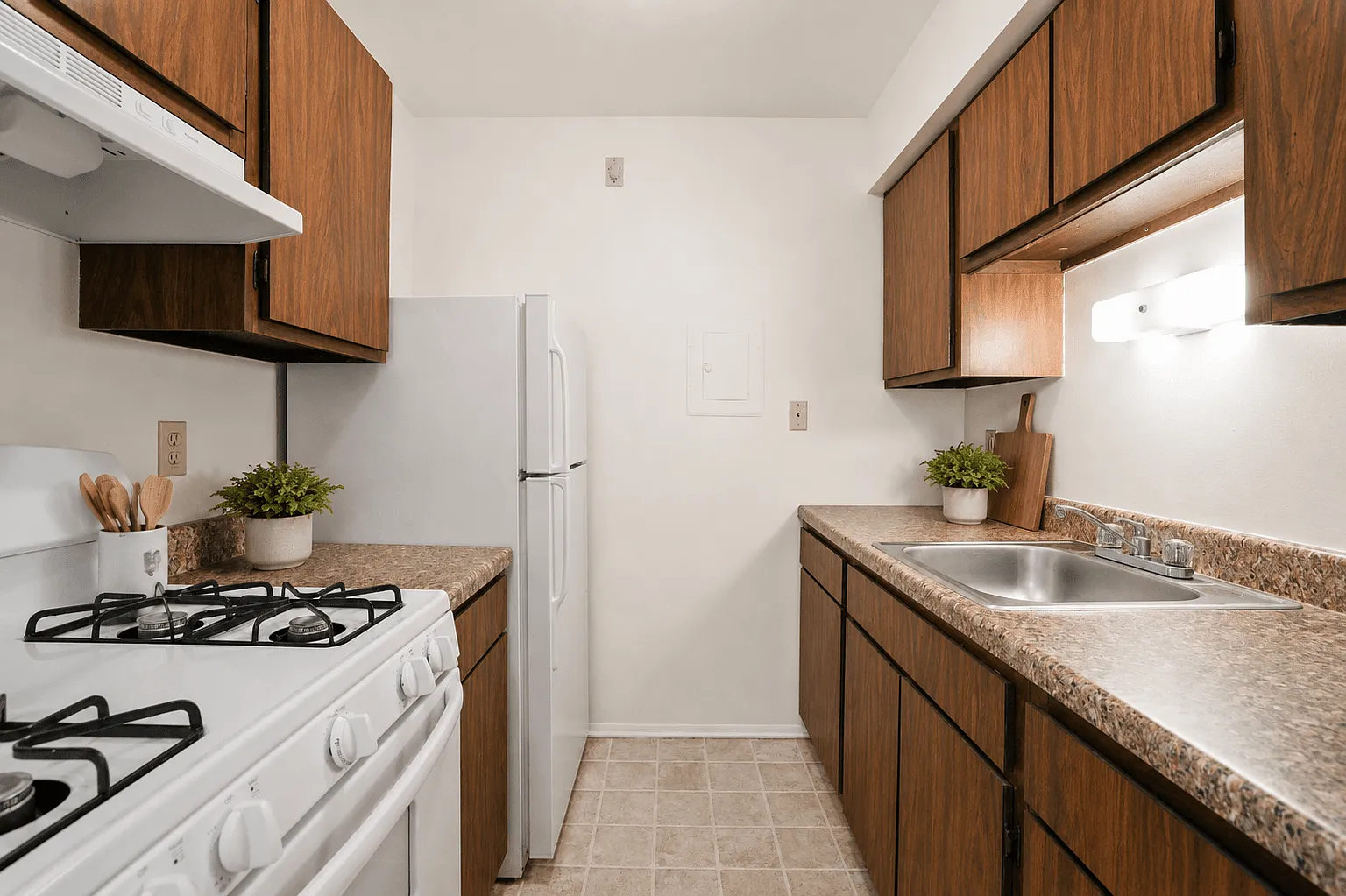 Rivers Edge Apartments — Photo 2