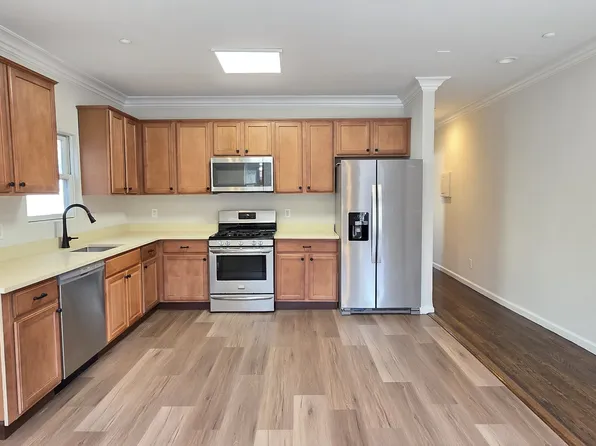 145 Landing Rd, Glen Cove, NY