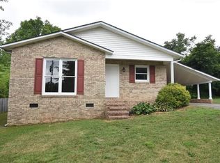 1806 13th Ave NE, Hickory, NC 28601