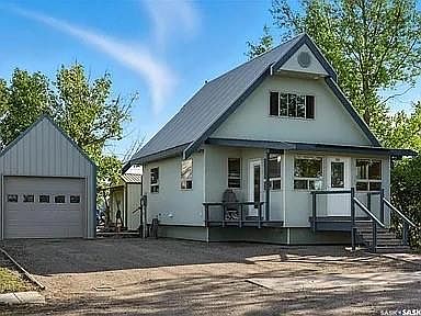 1st image of 224 Bird STREET