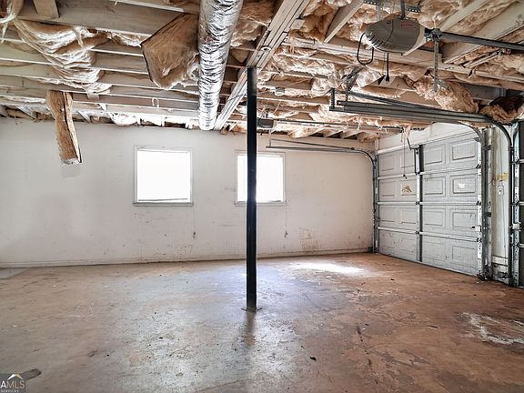2nd image of 2686 Shadowbrook Dr