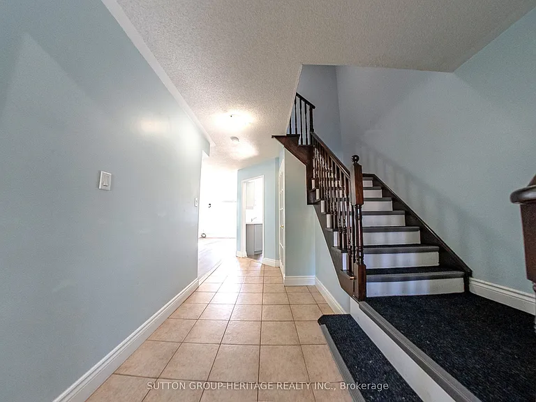 20 Oglevie Dr — Photo 5
