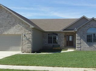 1953 Old Brick Rd, Bourbonnais, IL 60914