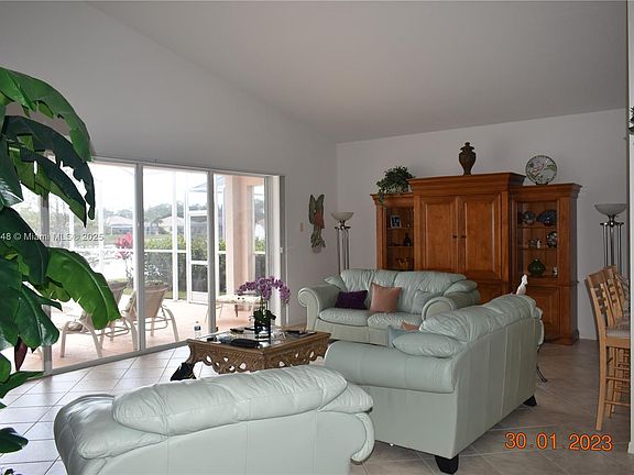 4th image of 7639 Berkshire Pines Dr