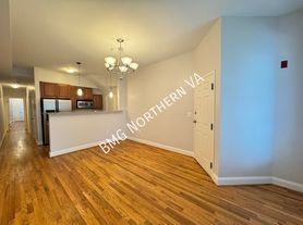 3417 Holmead Pl NW, Washington, DC