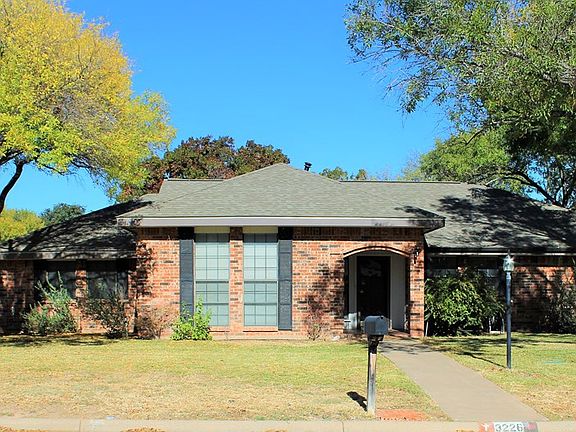2nd image of 3226 Oak Mountain Trl