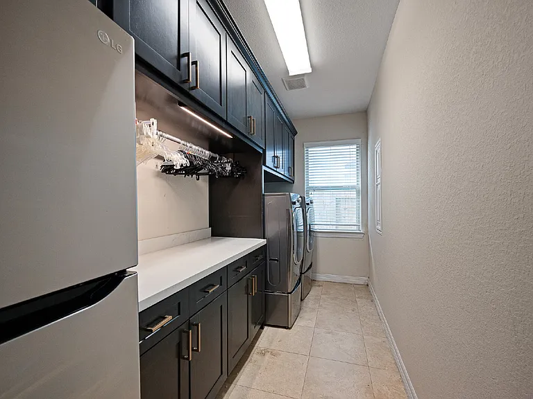 4627 Miramar Dr — Photo 15