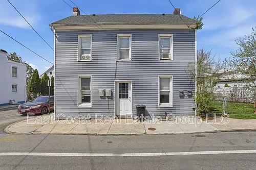 327 N Mulberry St Photo 1