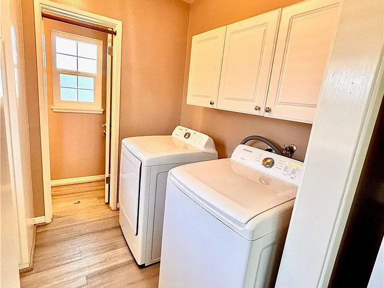 139 N Vecino Ave — Photo 9