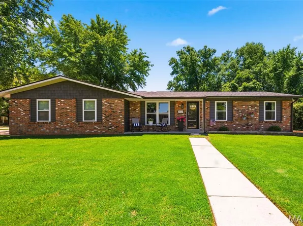 202 Cypress Ct, O'Fallon, MO 63366