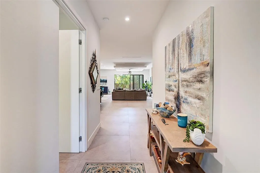 5 bed, 4.0 bath, 3153 sqft, $13,000 — Photo 3