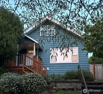 6108 Corliss Avenue N, Seattle, WA, 98103