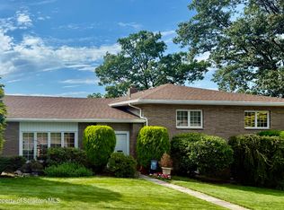 203 Mary Ln, Scranton, PA 18505