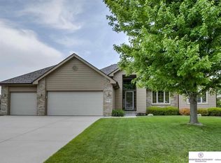 20784 Hemlock St, Elkhorn, NE 68022