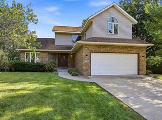 1935 Flanigan Ct, Iowa City, IA 52246
