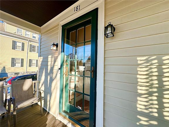 3rd image of 181 Cole Ave #2