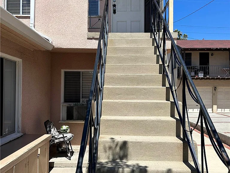 1609 E Chevy Chase Dr #1611 — Photo 1
