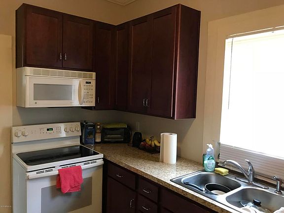 4th image of 2638 Green St