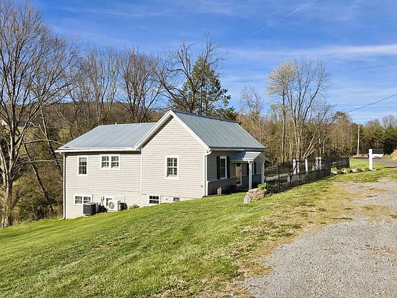 2nd image of 3413 Reedy Creek Rd