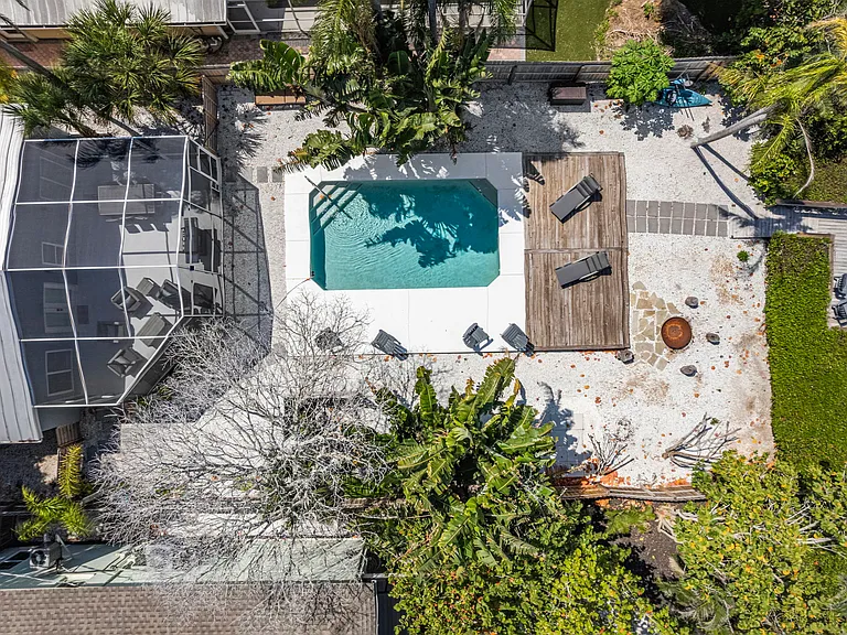 8234 Midnight Pass Rd — Photo 40