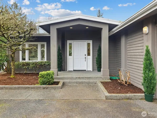 2561 123rd Ave SE, Bellevue, WA 98005