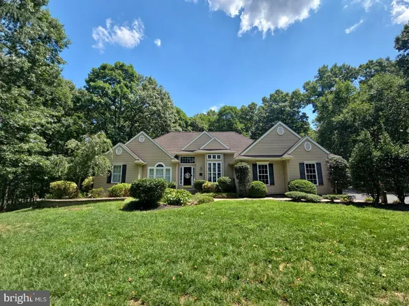 29 Locust Hill Ct, Bridgeton, NJ 08302