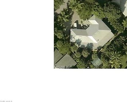 3rd image of 140 Sabal Dr