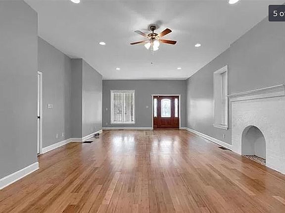 4th image of 4167 Washington Blvd #B