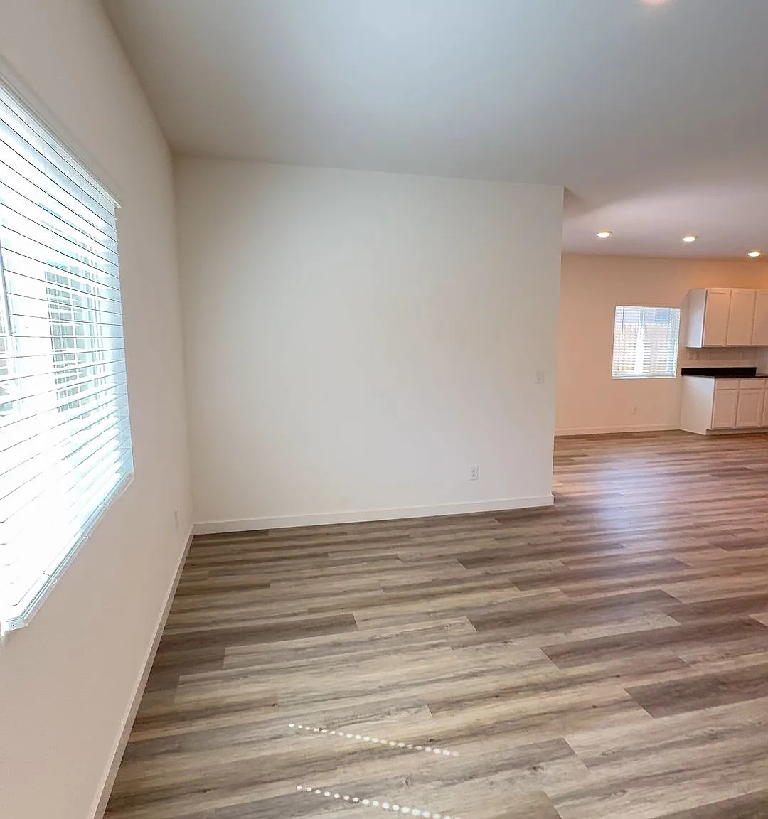 4 bed, 1825 sqft, $2,600 — Photo 4