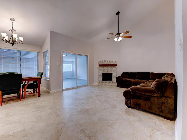 10703 Highland Woods Dr — Photo 14