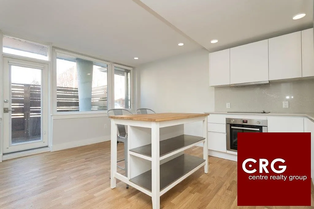 3 bed, 2.0 bath, 844 sqft, $4,600 — Photo 3