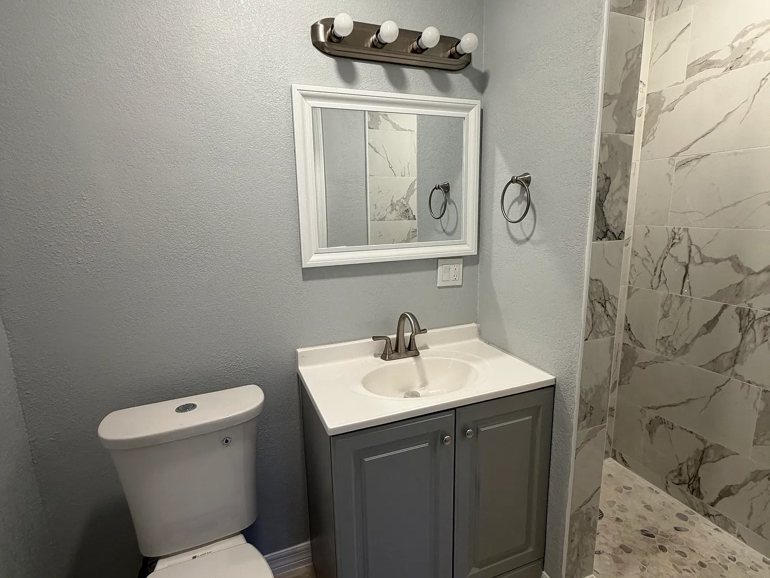 4 bed, 1746 sqft, $2,200 — Photo 2
