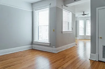 10-12 W. Chestnut — Photo 2
