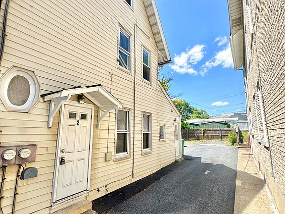 2nd image of 229 E Union Blvd #2