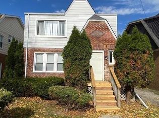 34 Spokane Dr, Pontiac, MI 48341