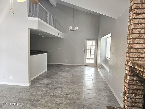 4th image of 7612 Medano Dr