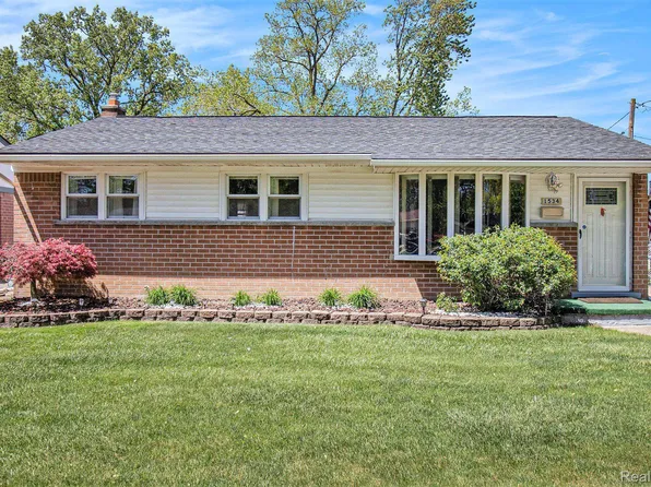 1534 Raymer St, Westland, MI 48186