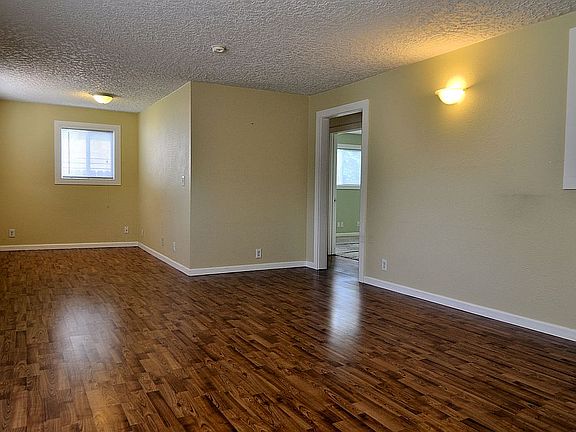 2nd image of 9006 NE 71st St
