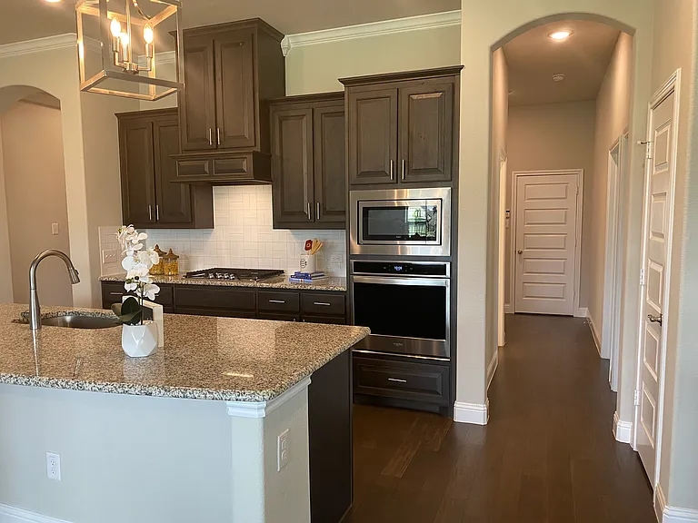 209 Johnson St — Photo 12