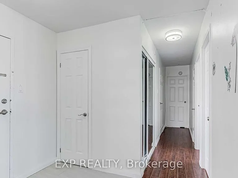 10 Stonehill Ct #1210 — Photo 7
