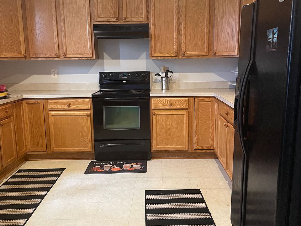 1st image of 306 Old Squaw Ct