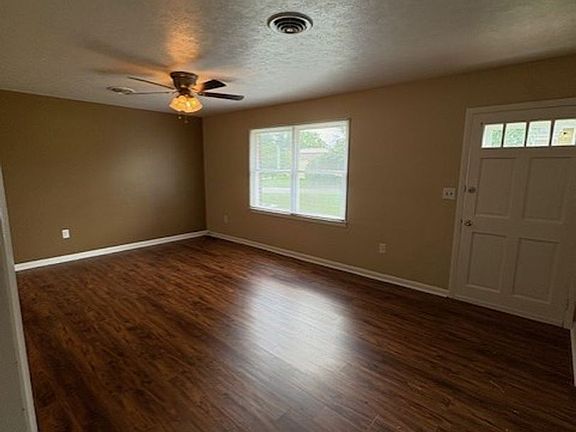 2nd image of 801 Gilliam St #2