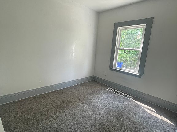 5th image of 12904 Hoy Ave