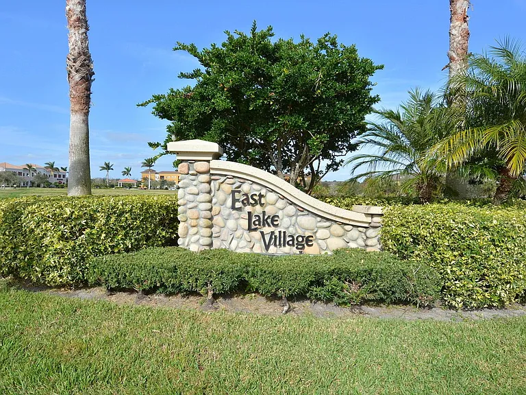 2093 SE Fern Park Dr — Photo 3