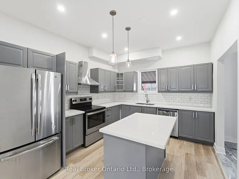 167 Rosslyn Ave N #UPPER — Photo 8